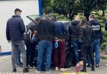 S-a împușcat în fața spitalului cu un asomator pentru porci!