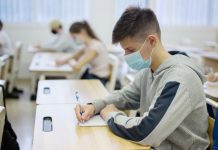 Suspendarea cursurilor la o clasă, decisă de consiliul de administrație al școlii