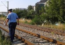 Un septuagenar din Craiova s-a aruncat în fața trenului la Poiana