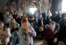 Mănăstirea «Sfânta Treime» de la Strâmba-Jiu, judeţul Gorj, şi-a sărbătorit cel de-al doilea hram chinovial – ,,Sfinţii Părinţi au ales această zi de 1 octombrie ca să fie sărbătorit Acoperământul Maicii Domnului, cea care s-a învrednicit să mijlocească la Domnul pentru noi”!