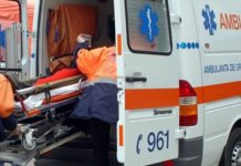 Tineri implicați într-un accident la Lelești! Mașină căzută în râpă