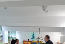 Zeci de brazi, dăruiți de primarul Morega