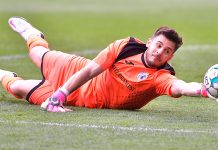 Fostul portar al Viitorului stă pe tuşă, deşi a semnat prelungirea contractului de două ori