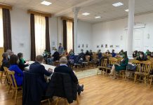 Tinerii din ONG-uri și-au expus problemele în fața parlamentarilor Forța Dreptei