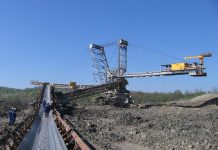 Accident grav într-o fostă carieră a CEO. Angajat rănit, transportat cu tractorul prin carieră