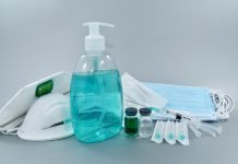 Proiect pe bani europeni. Măști și dezinfectanți pentru școlile dintr-o comună din Gorj