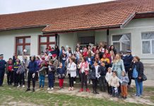 Jandarmii, în mijlocul elevilor de la Școala Gimnazială Stănești