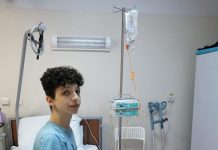 David a fost depistat cu cancer osos! Colegii de la CNET îi oferă o mână de ajutor dar nu este suficient