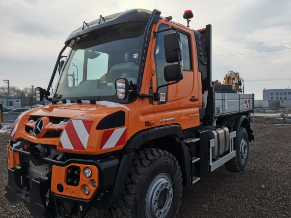 utilaj multifuncțional tip unimog