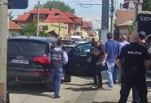 Un topor și un pistol, confiscate de la afaceristul ridicat de anchetatori chiar de lângă locuința sa din Târgu-Jiu