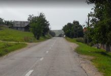 Și-a amenințat tatăl cu moartea. Evacuat din casă pentru 6 luni