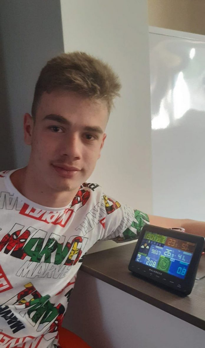 290122126_311665567840490_8104278665221781270_n-768x1665