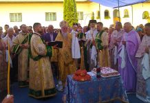 Mănăstirea «Sfânta Treime» de la Strâmba-Jiu, Oraşul Turceni (Gorj) şi-a sărbătorit hramul (II) – ,,Rugăciunile noastre sunt în numele «Preasfintei Treimi» şi se încheie prin cuvintele: «Slavă Tatălui, şi Fiului şi Sfântului Duh, acum şi pururea şi-n vecii vecilor Amin!»”.