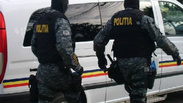 Percheziții într-un dosar de contrabandă cu arme letale. Participă și agenți ai IPJ Gorj