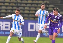 Doi mijlocași, aproape de Craiova