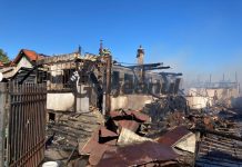 Prăpăd la Scoarța! Trei case arse! A scăpat o icoană!