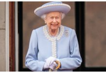 Regina Elisabeta a II-a a Marii Britanii a murit