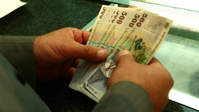 Taxa pe lux, amânată până la toamnă