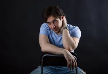 Alex, din Târgu-Jiu, singurul actor român care a intrat la The American Academy of Dramatic Arts din Los Angeles, America! Tânărul talentat are nevoie de sprijin