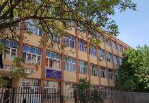 Angajări la un liceu din Târgu Jiu