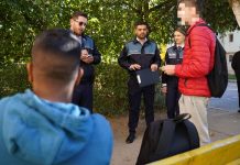 FOTO, Târgu Jiu: Elevii care absentau, găsiți în baruri