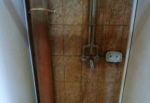 Focar de infecție în băile Carierei Roșiuța! Administrația tace, minerii rabdă, organele de control nu se bagă