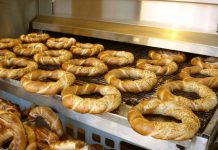 Covrigărie amendată cu 10.000 de lei