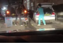 Amendă pentru infirmiera care încărca varza în mașină