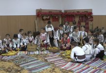 VIDEO: Claca porumbului la Şcoala ,,Constantin Săvoiu”