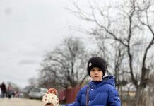 Mii de gorjeni în pițărăi, sute de copii în colindeț