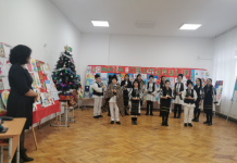 FOTO: MAGIA CRĂCIUNULUI, la Novaci! – Concurs artistic al copiilor, de sărbători