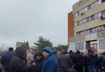 Proteste la Petromidia – Administrația nu vrea să crească salariile angajaților