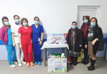 Prichindeii de la Grădinița „Samariteanul” au venit cu daruri la Spitalul Județean