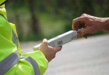 Dosare penale pentru doi șoferi care s-au urcat băuți la volan