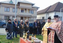Resfințirea Troiței Eroilor Români din fața Bisericii ,,Sfinții Apostoli Petru și Pavel” din Târgu-Jiu