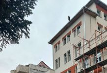 Târgu Jiu: Un bărbat amenință că se aruncă de pe clădirea spitalului!