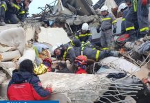 FOTO: Un băiat de 16 ani, scos de sub dărâmături de salvatorii români aflați în Turcia