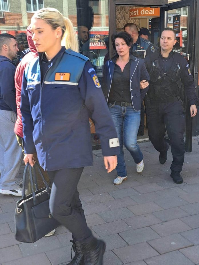 335142085_1963219250736821_2622056402613393994_n