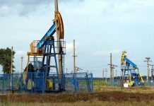 Protest spontan la Expert Petroleum Țicleni! Salariații ies în stradă pentru negocierile eșuate ale CCM