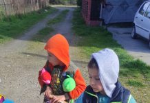 Campania Gorjeanul: Copiii din Colonia ACH – Peștișani au primit jucării, hăinuțe și cozonaci