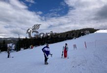 Turiști pe pârtia de la Rânca – „Am închiriat-o pe toată pentru noi!”