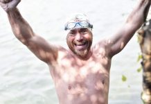 Avram Iancu înoată în apele pe care a mers Isus!