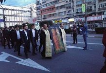 Procesiune cu 200 de preoți, în această seară, la Târgu Jiu