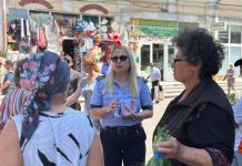 Polițiștii, campanie de informare în Piața Centrală din Târgu-Jiu