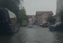VIDEO: Stradă din Târgu Jiu, sub ape