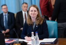 Moțiunea simplă pe Educație, dezbătută în Parlament