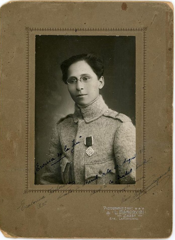 c0d5dfd785b74c48a8c94be7906b5780maxim