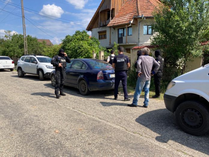 c99ce5cd-faa7-4be3-a1a9-276fc3982fa5