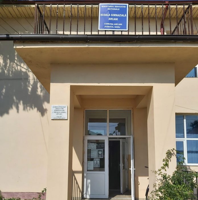 scoala-arcani