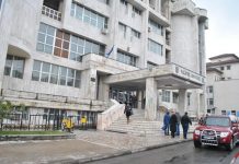 Au bătut un băiat cu dizabilități! Acum sunt judecați